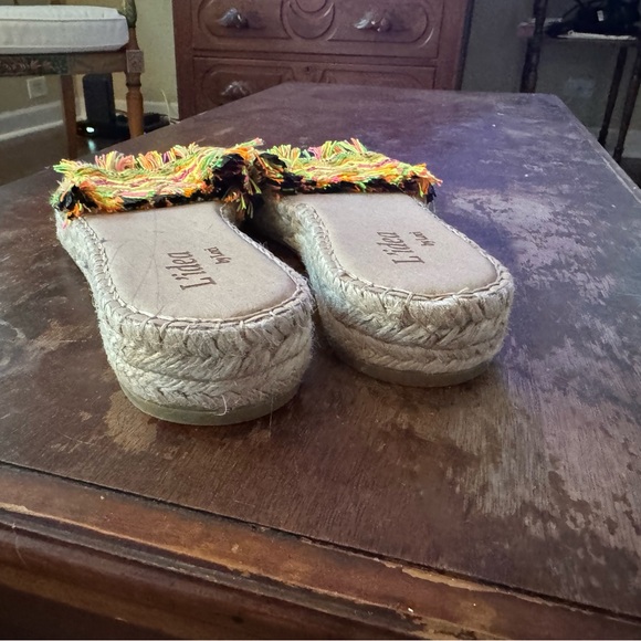 Size 39 L’idea by Lori colorful woven and rope slides with fringe - Picture 3 of 10